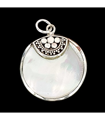 925 Sterling Silver Mounted Nacre Pendant