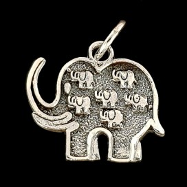 Elefante de plata con cadena