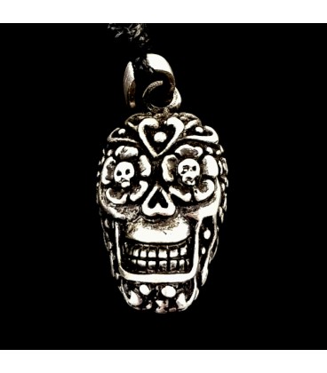 Mexican Skull. Catrina. Pewter pendant