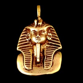 Faraon. Colgante de bronce