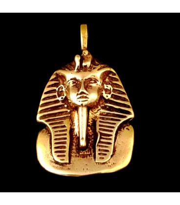 Faraon. Colgante de bronce