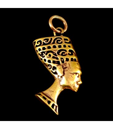 Nefertiti. Colgante bronce