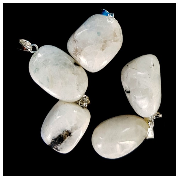 Moonstone Pendant with silver chain